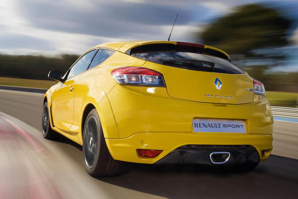2011 Renaultsport trackday calendar revealed
