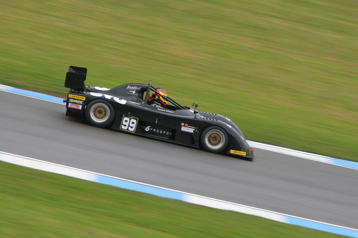 evo goes Radical racing: video and picture gallery
