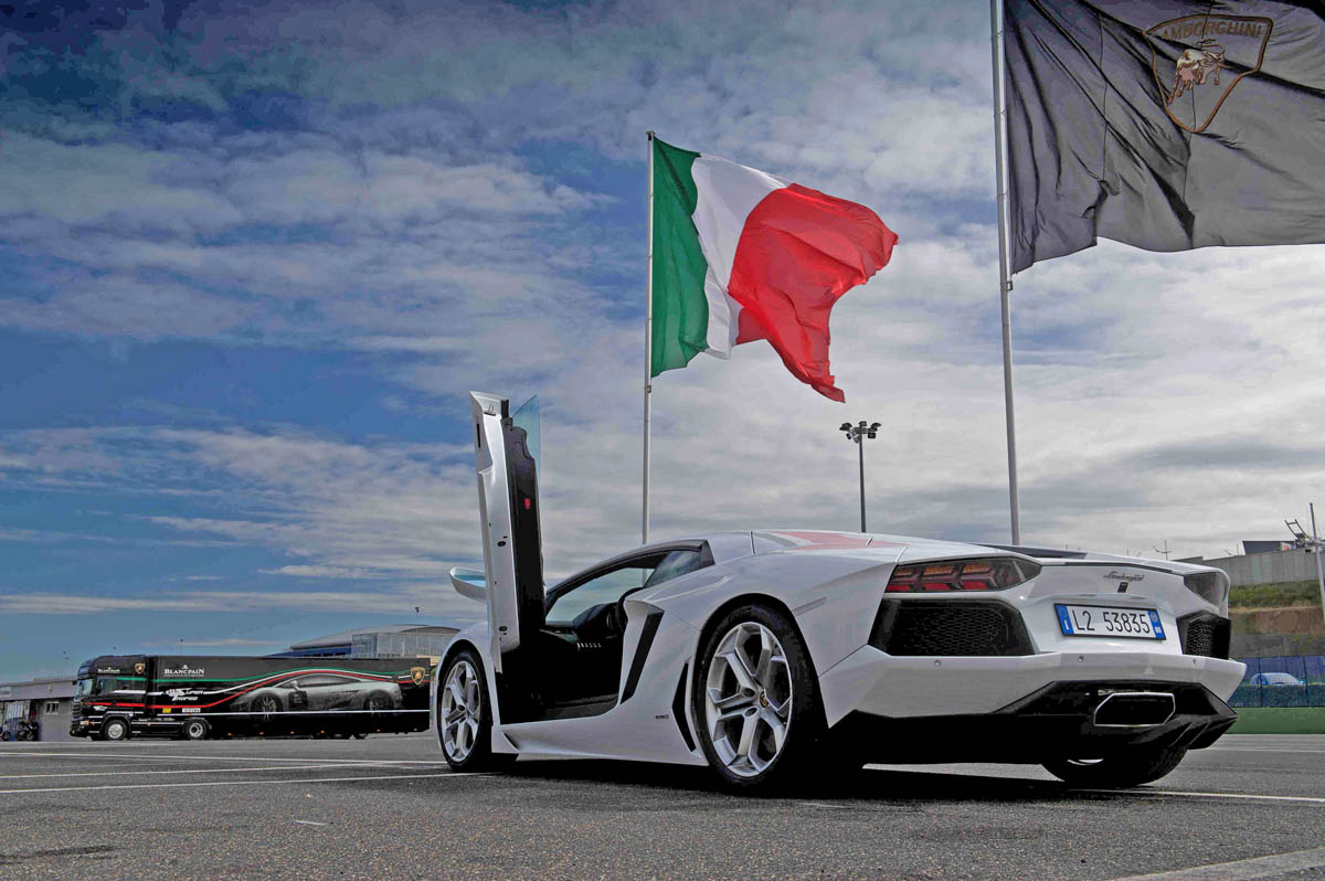 Lamborghini Aventador track test, BMW 1-series M Coupe huge group test, TVR Sagaris comeback, Koenigsegg Agera R road test, M