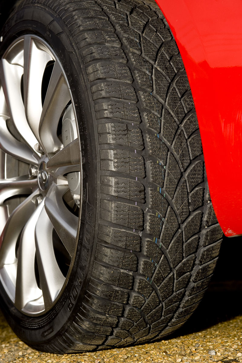 Dunlop SP Winter Sport 3D tyres on evo's Infiniti G37S Coupe