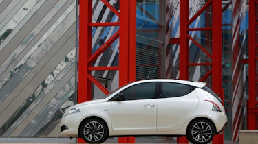 Lancia Ypsilon Chrysler Ypsilon review and pictures