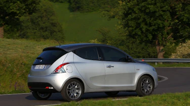 Lancia Ypsilon Chrysler Ypsilon review and pictures
