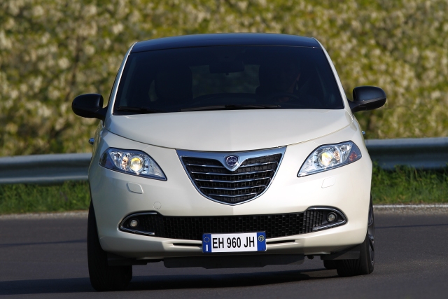 Lancia Ypsilon Chrysler Ypsilon review and pictures
