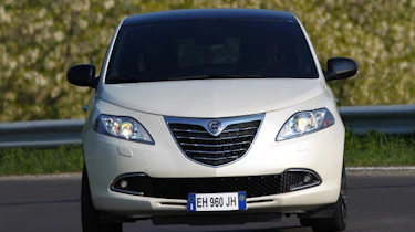 Lancia Ypsilon Chrysler Ypsilon review and pictures