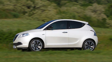 Lancia Ypsilon Chrysler Ypsilon review and pictures