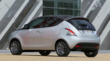 Lancia Ypsilon Chrysler Ypsilon review and pictures