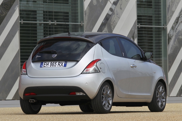 Lancia Ypsilon Chrysler Ypsilon review and pictures