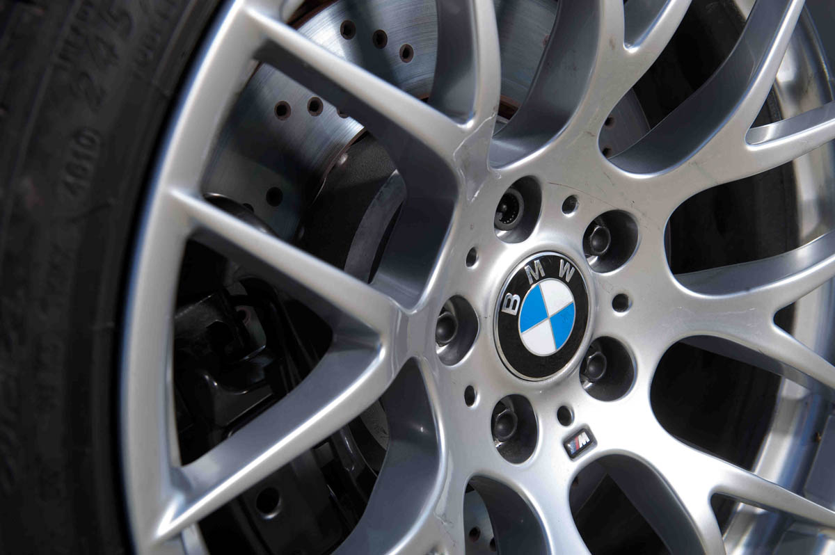 BMW 1-series M Coupe v Porsche Cayman R video review
