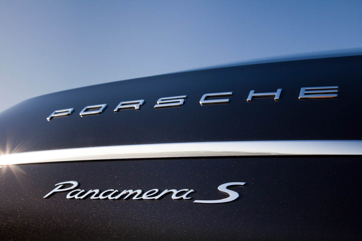 Porsche Panamera S manual