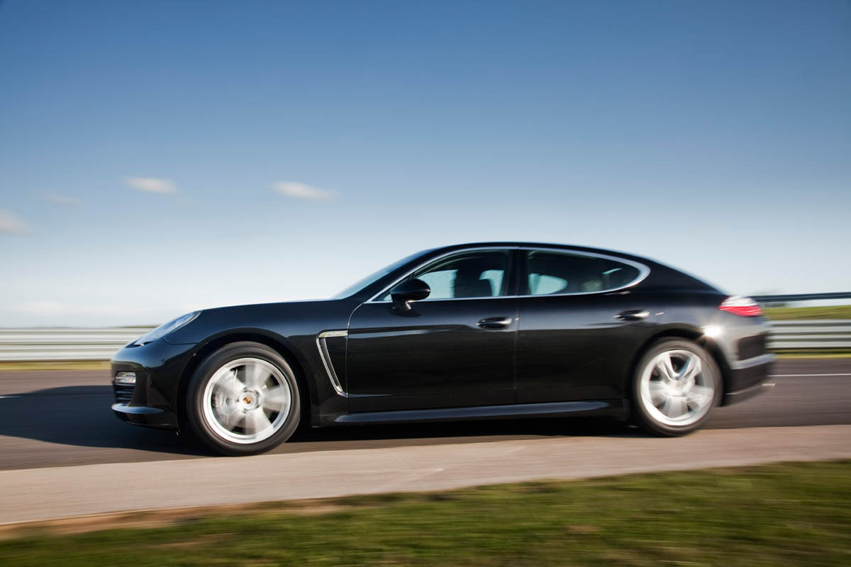 Porsche Panamera S manual