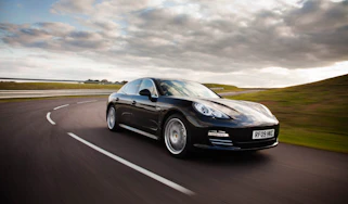 Porsche Panamera S manual