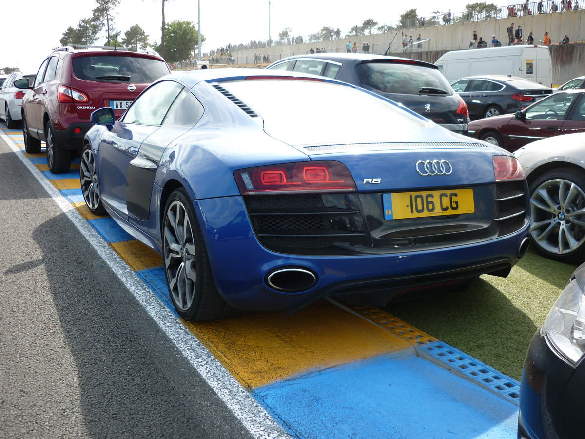 Audi R8 5.2 V10