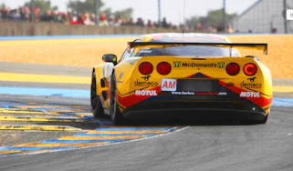 Corvette laps Le Mans video