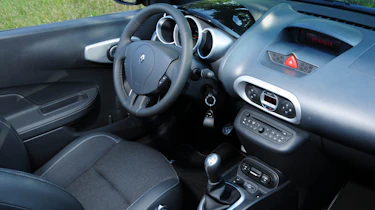Renault Wind interior
