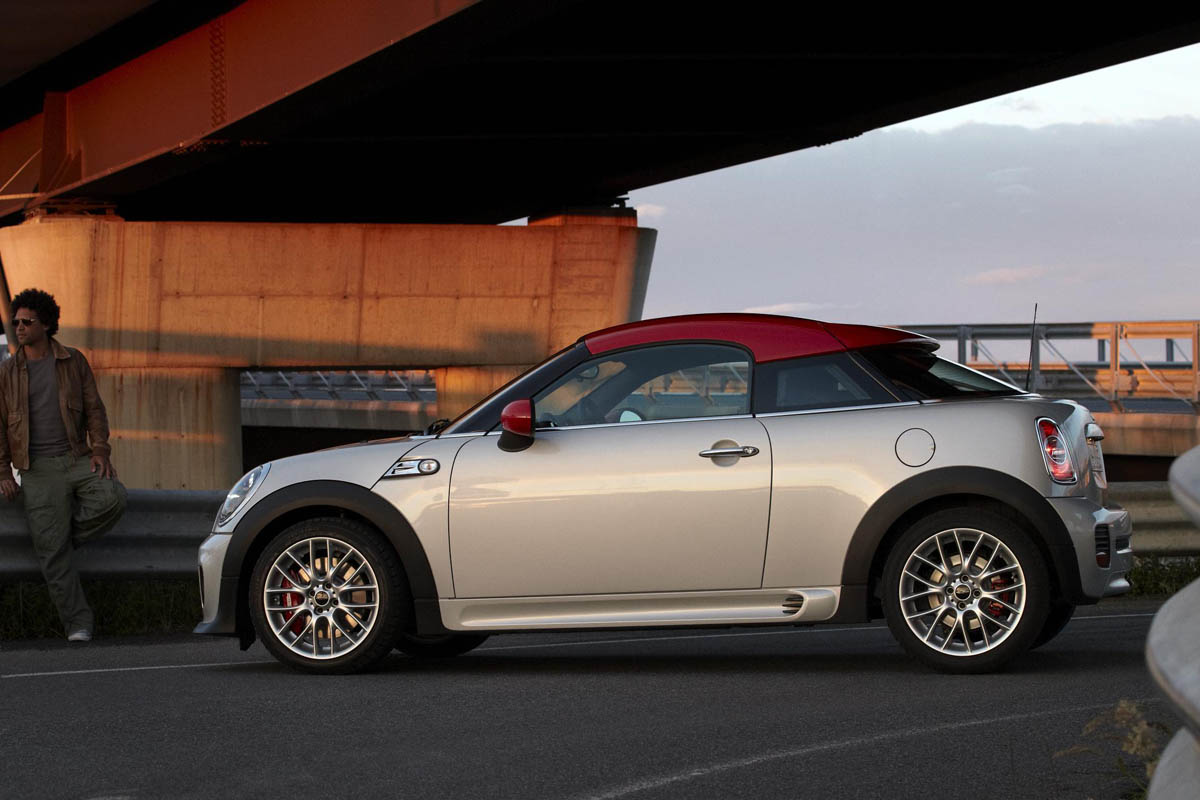 Mini Coupe Cooper action video