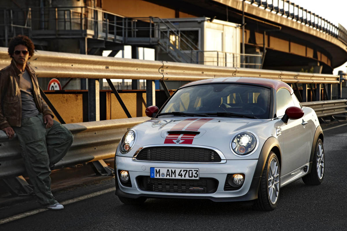 Mini Coupe Cooper action video