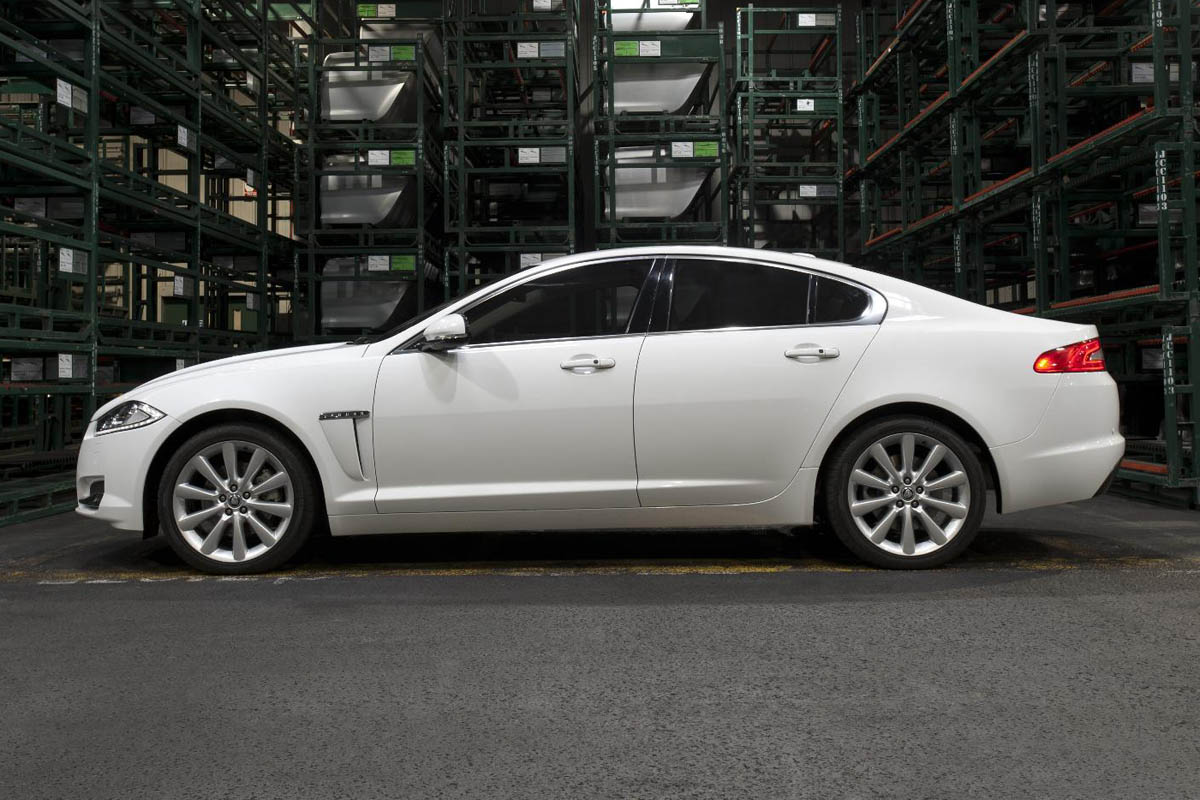 New Jaguar XF estate production