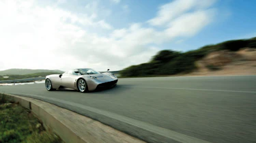 Video: Pagani Huayra on the road