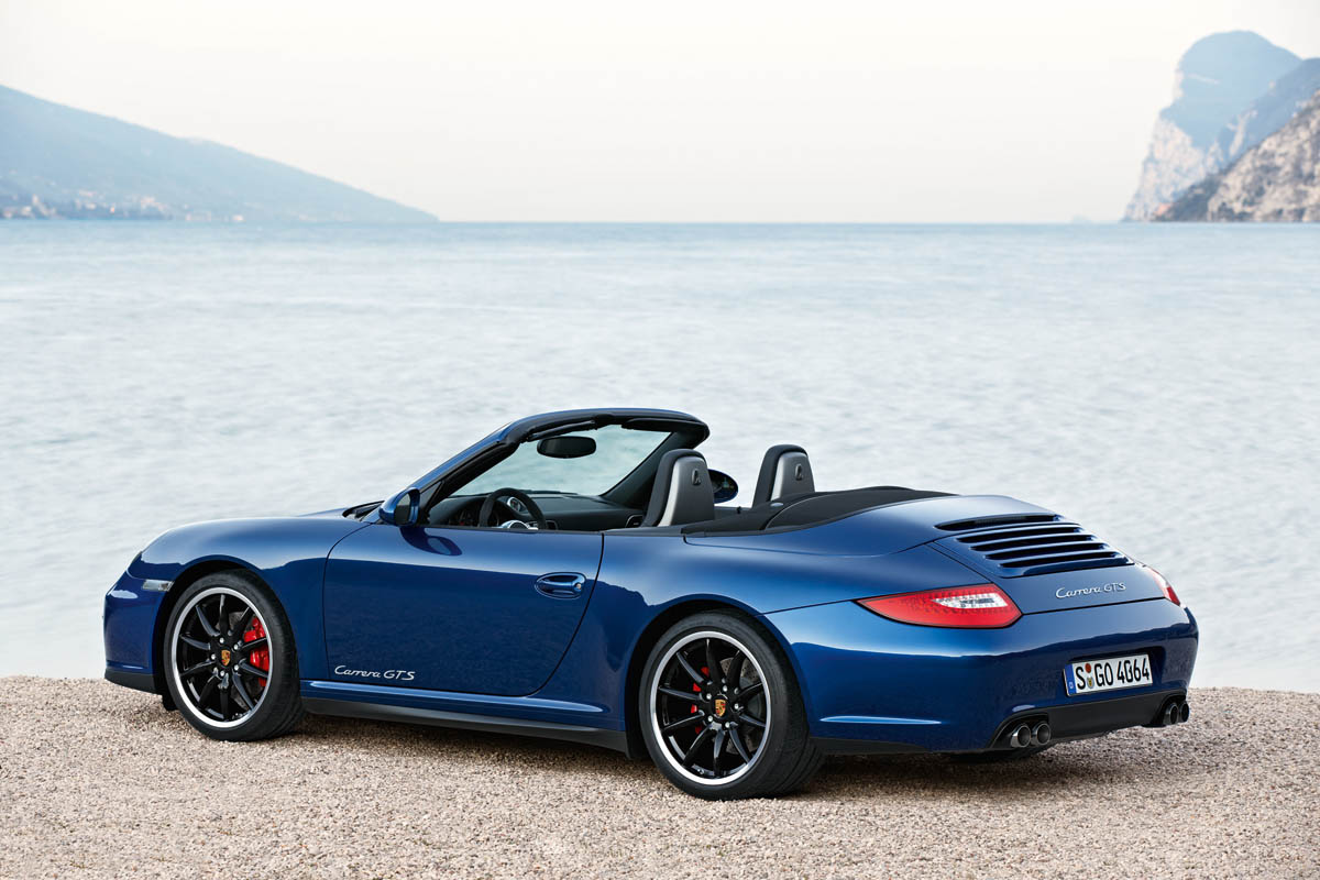 Porsche 911 Carrera GTS Cabriolet roof down