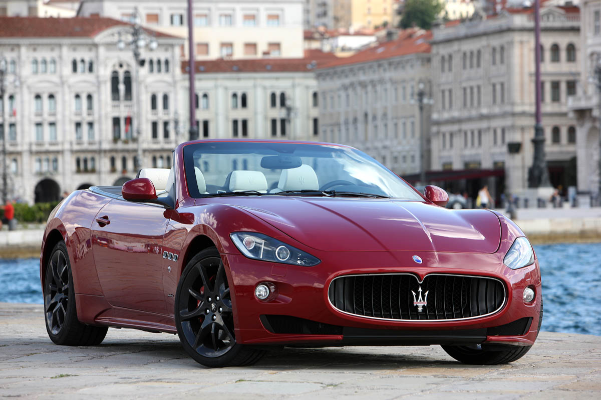 Maserati GranCabrio Sport video review