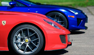 Ferrari 599 GTO v Lexus LFA video