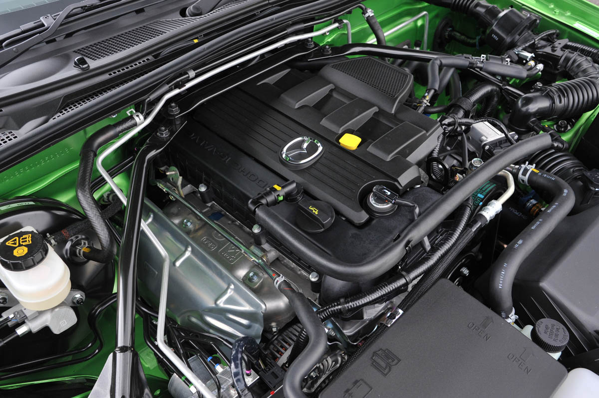 Mazda MX-5 Sport Black engine