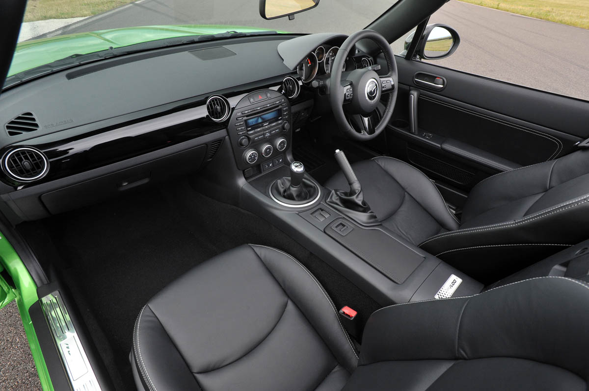 Mazda MX-5 Sport Black interior