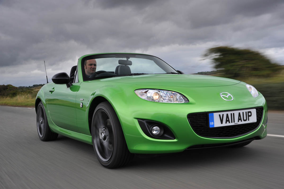 Mazda MX-5 Sport Black exterior