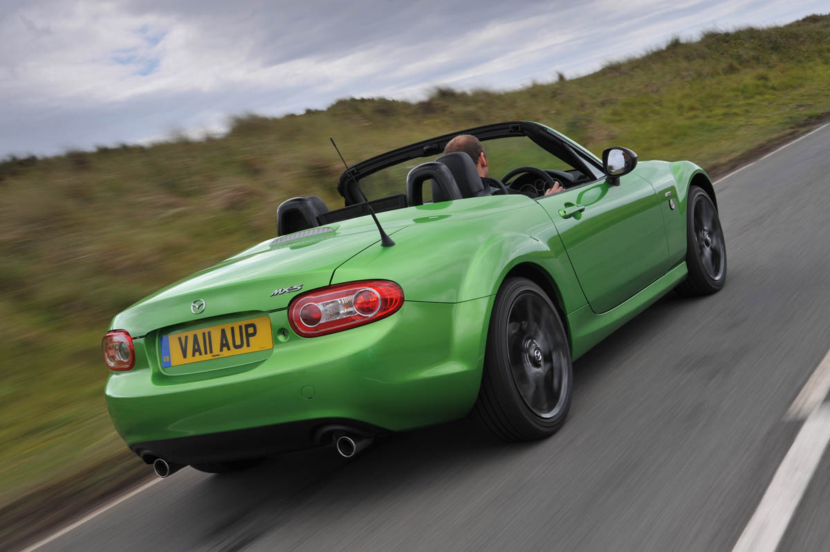 Mazda MX-5 Sport Black roof down