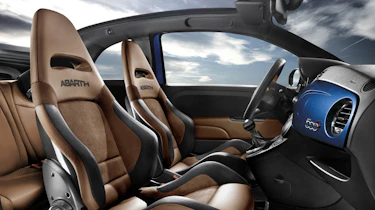 Abarth 500 Cabrio Italia interior
