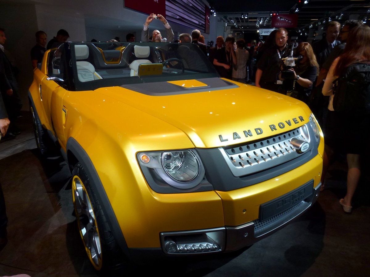 Land Rover DC100