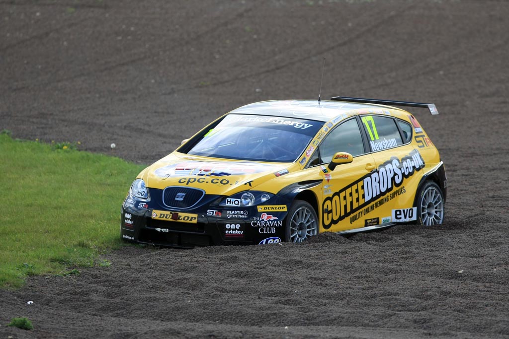 British Touring Car Championship Round 8: Rockingham