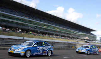 British Touring Car Championship Round 8: Rockingham