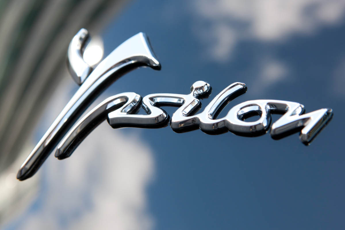 Chrysler Ypsilon 0.9 TwinAir badge
