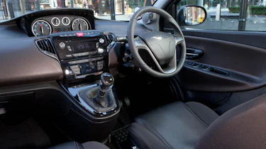 Chrysler Ypsilon 0.9 TwinAir interior