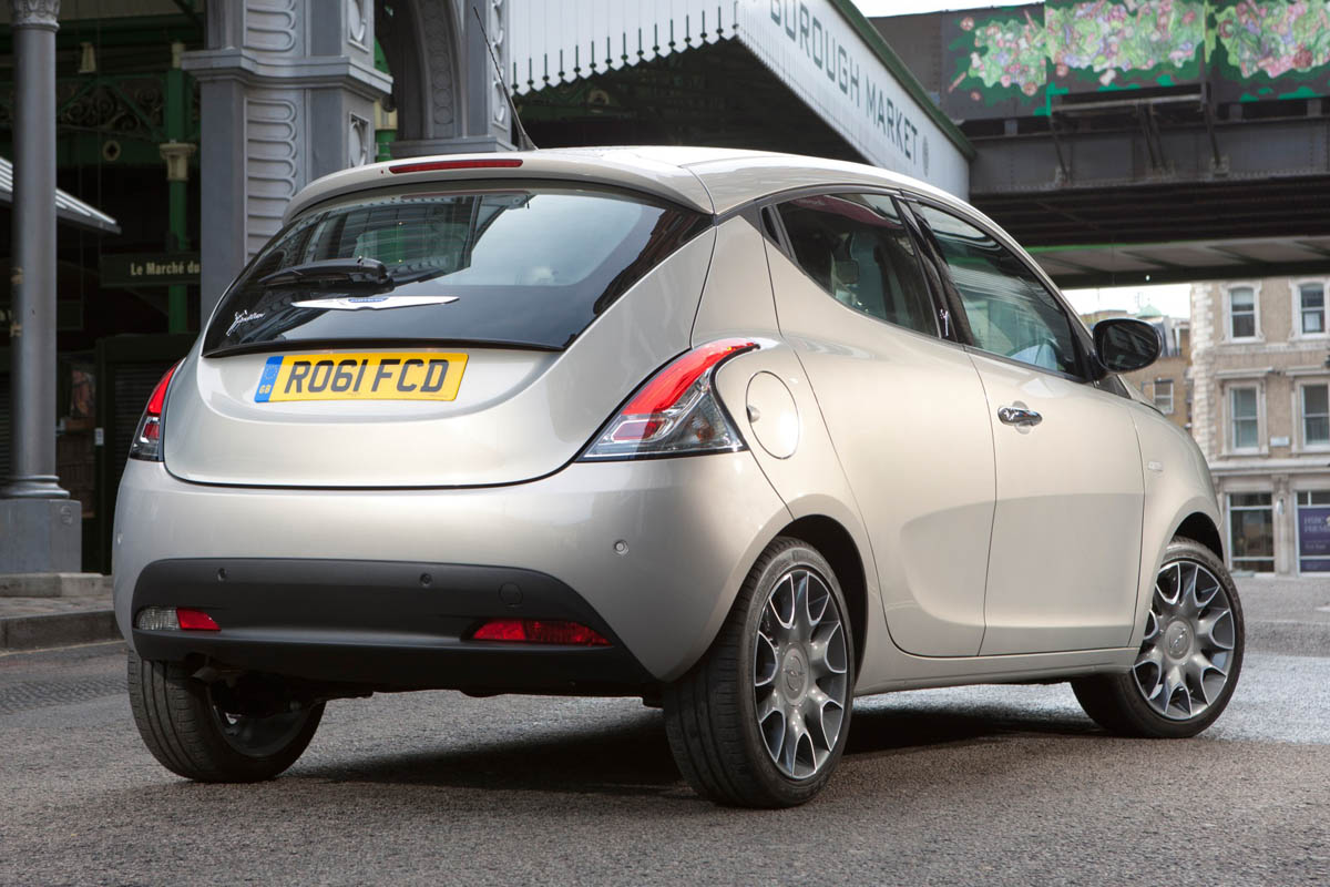 Chrysler Ypsilon 0.9 TwinAir rear