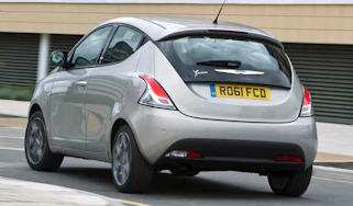 Chrysler Ypsilon 0.9 TwinAir rear view