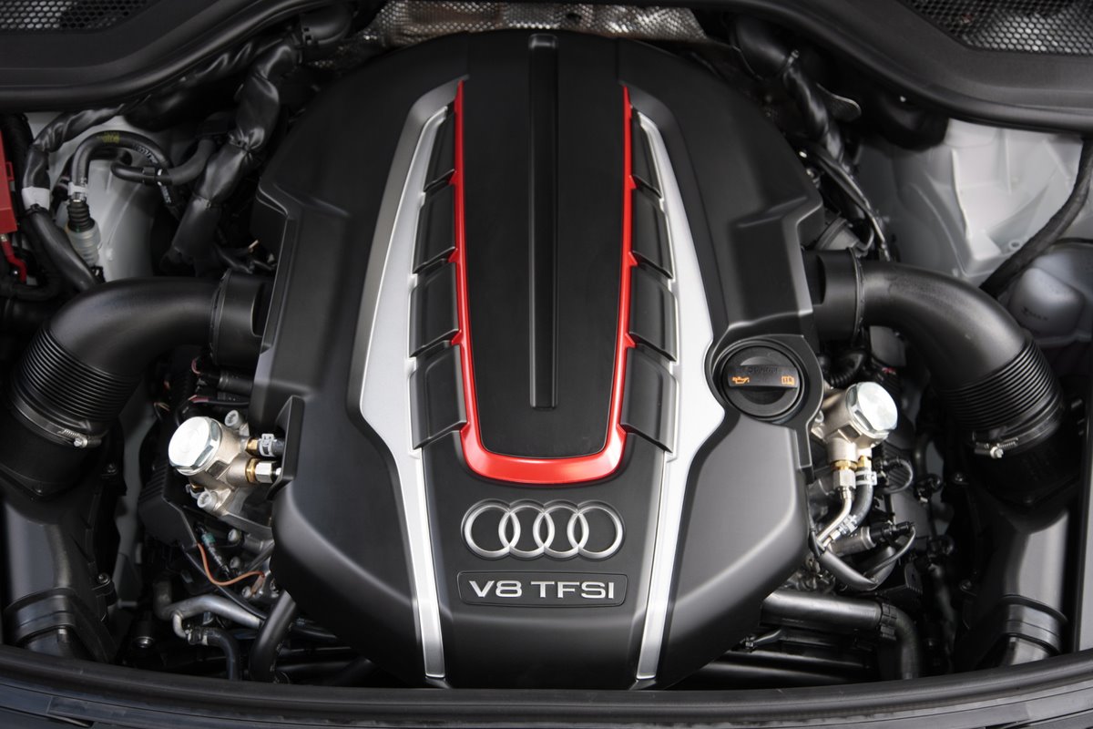 Audi S8