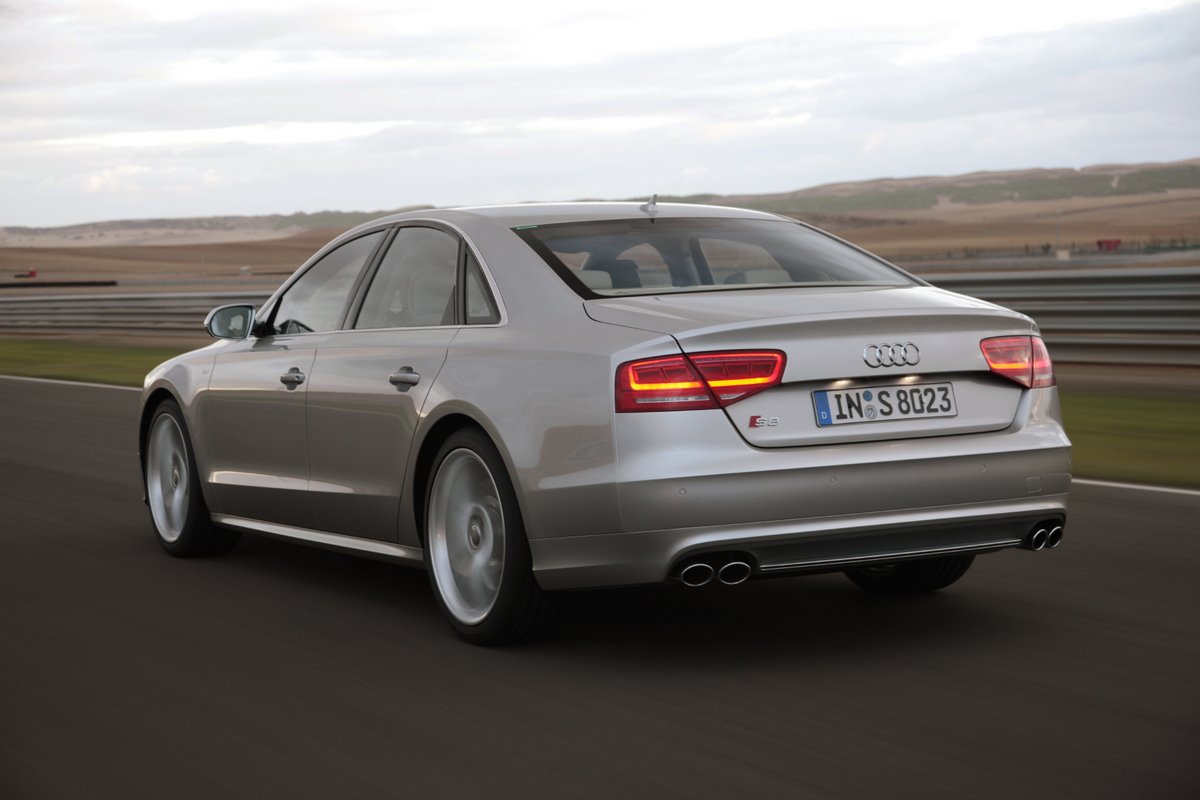 Audi S8