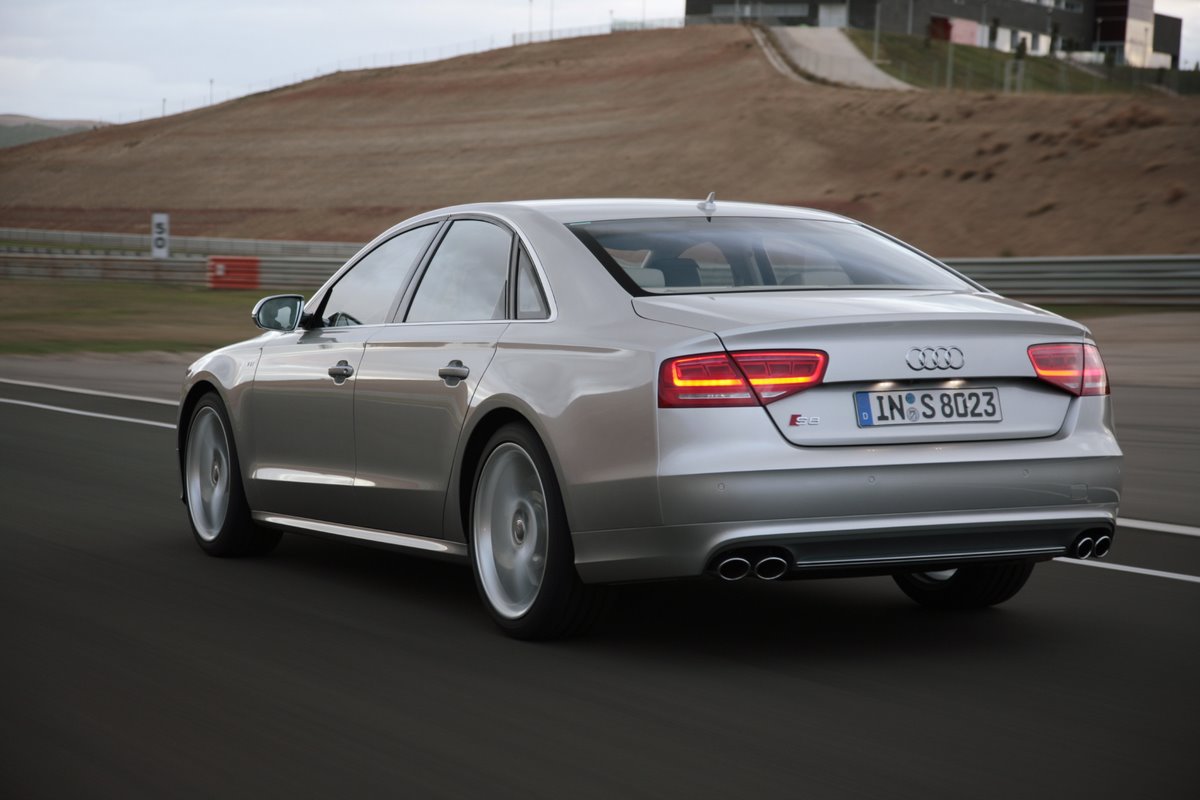 Audi S8