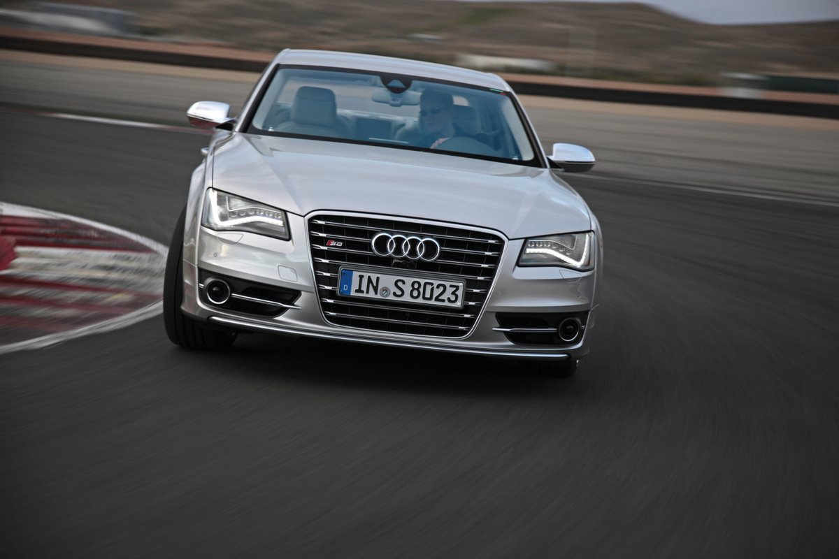 Audi S8