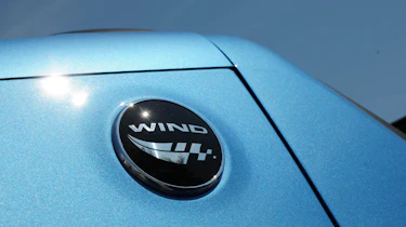 Renault Wind badge