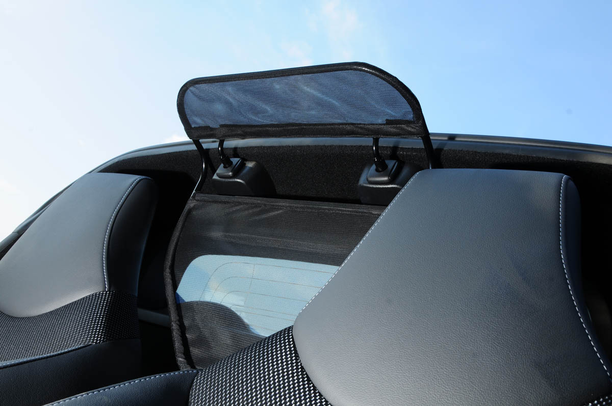 Renault Wind wind deflector
