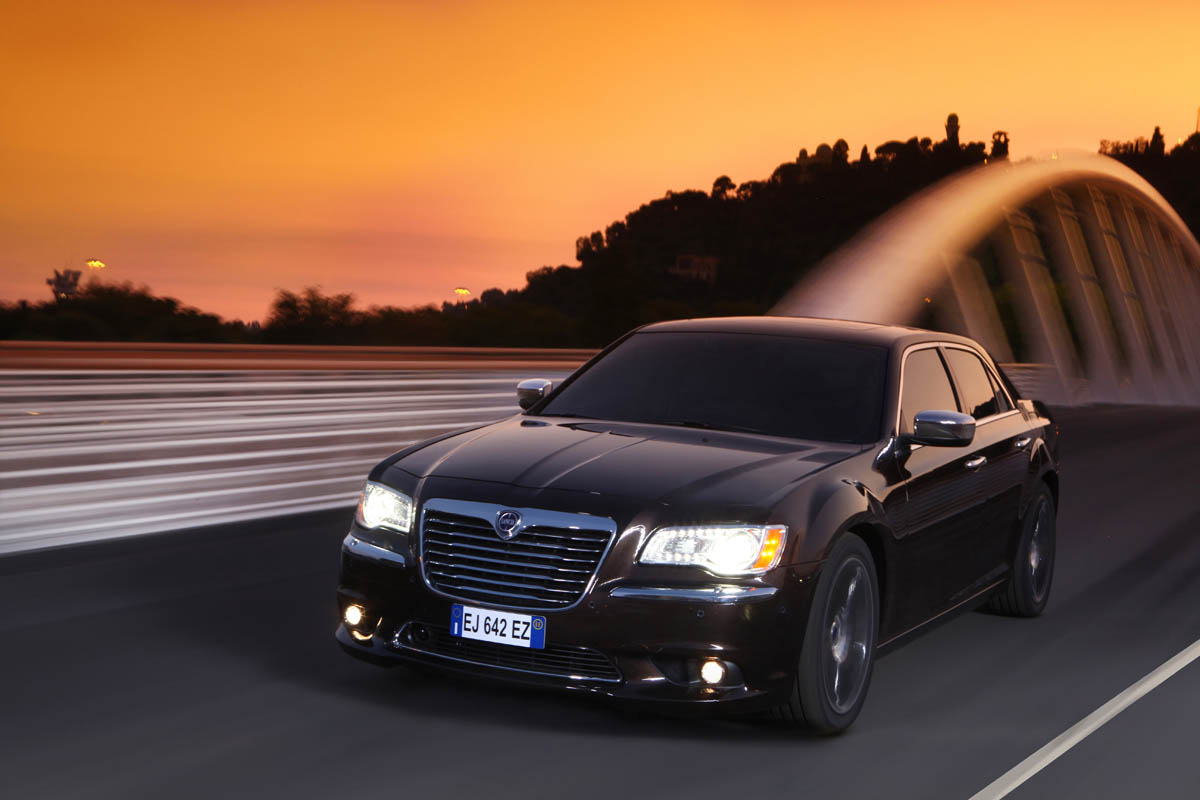 Chrysler 300C Lancia Thema
