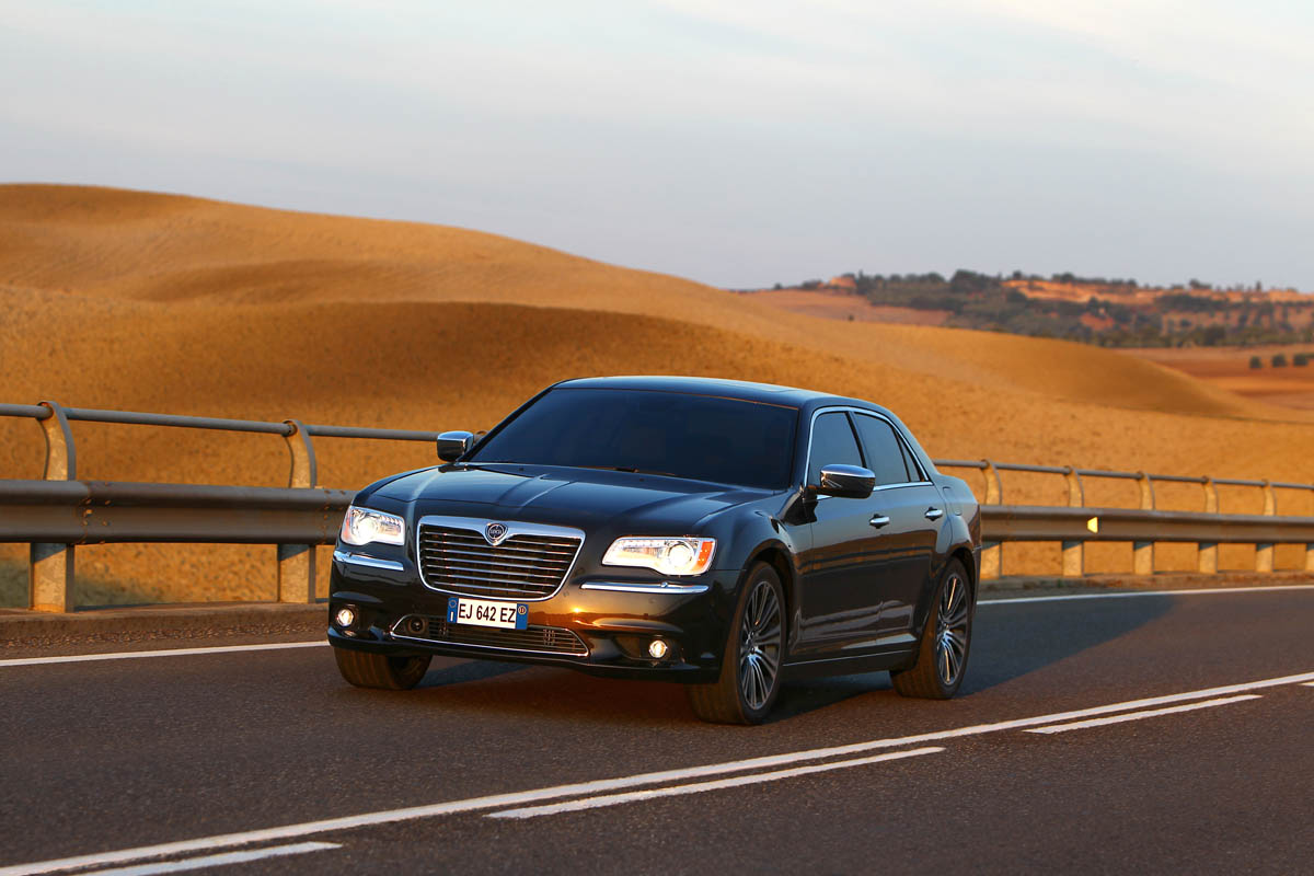 Chrysler 300C Lancia Thema