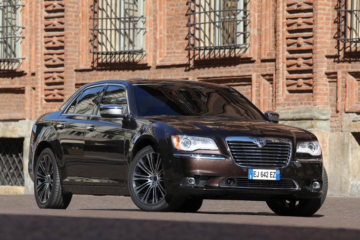 Chrysler 300C Lancia Thema