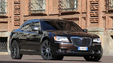Chrysler 300C Lancia Thema