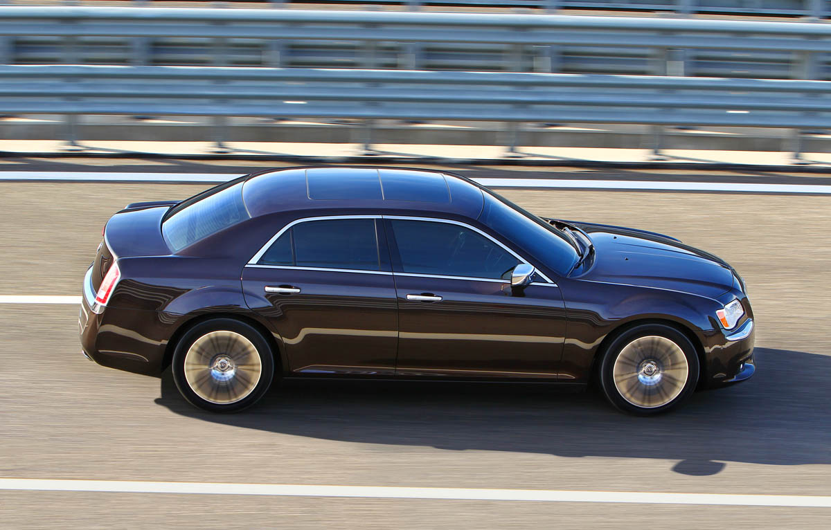 Chrysler 300C Lancia Thema