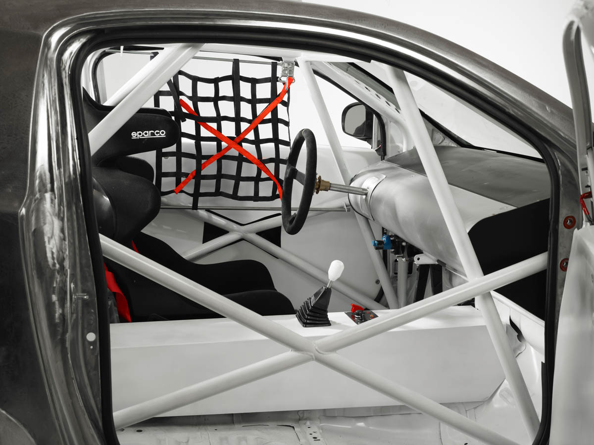 Tatsu Toyota iQ-MR