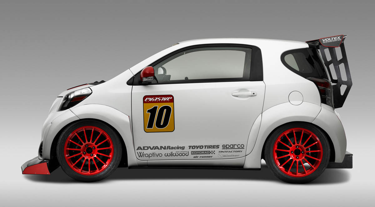 Toyota iQ-RS evasive